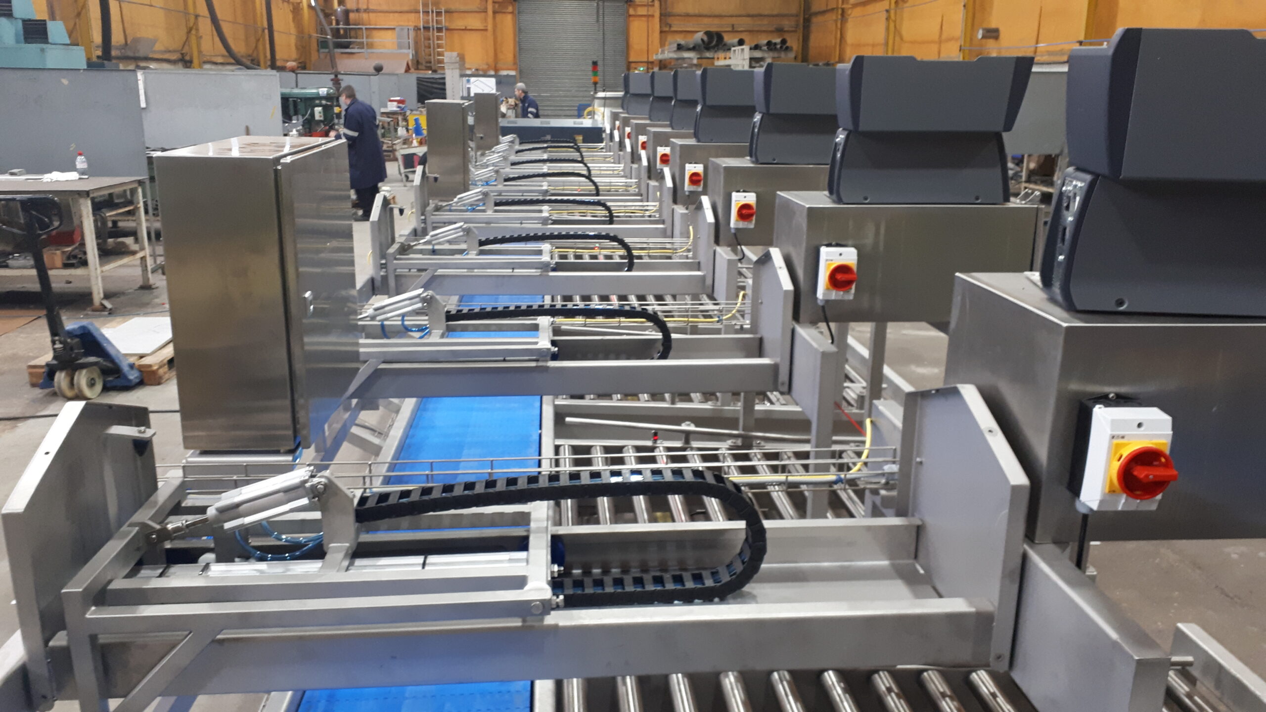 conveyor crate selection Conveyor Systems Grimsby wrightfield conveyors